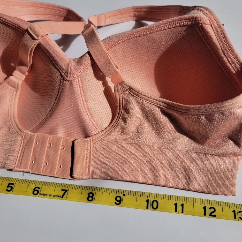 Vanity Fair Women's Pink Bra - Picture 3 of 9